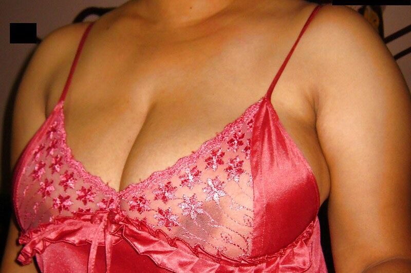 গোটেই ৰাতিটো মাক চুদিলোঁ – Assamese Sex Story